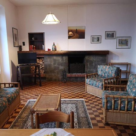 Appartamento Le Due Rocche 阿罗纳 外观 照片