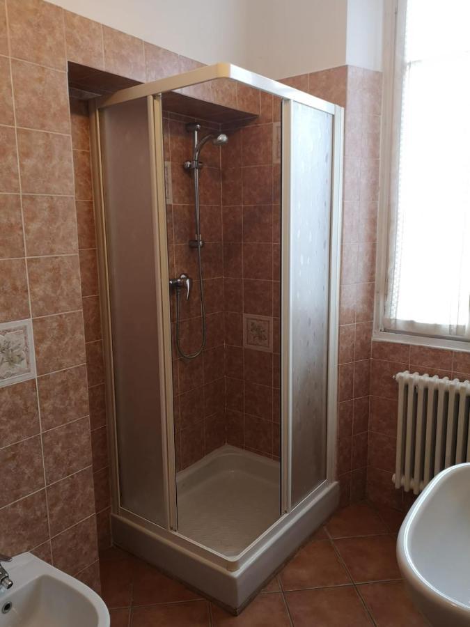 Appartamento Le Due Rocche 阿罗纳 外观 照片
